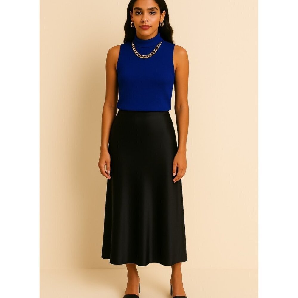 St. John Blue Neck Sleeveless Top Women's Size: P, Petite.